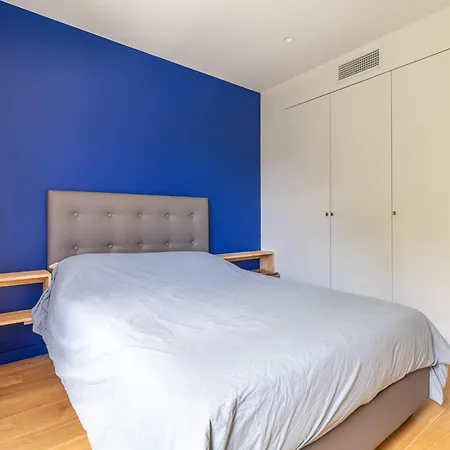 Spacious House With Garden In