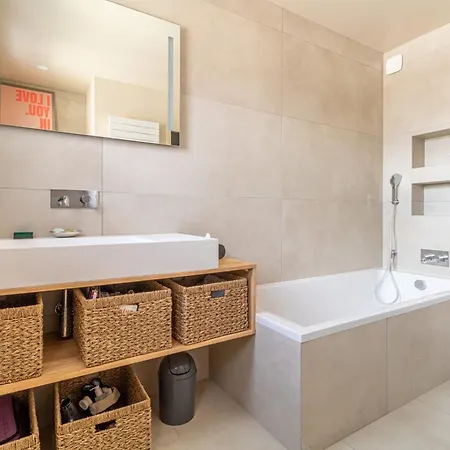 Spacious House With Garden In Vakantiehuis *