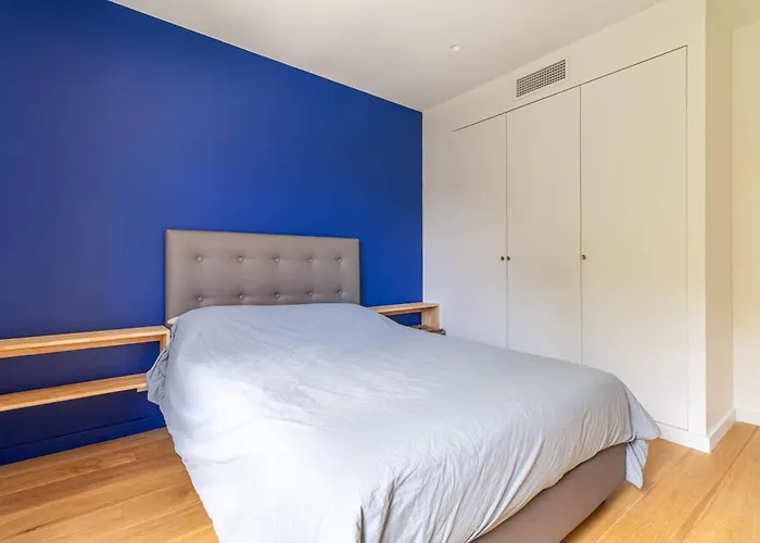 Spacious House With Garden In